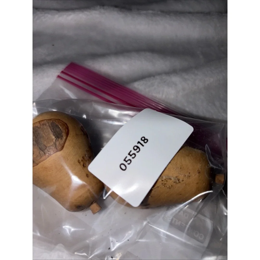 Vintage 50s Wooden Pear Salt & Pepper Shakers Cumberland Falls Souvenir‎ GVC